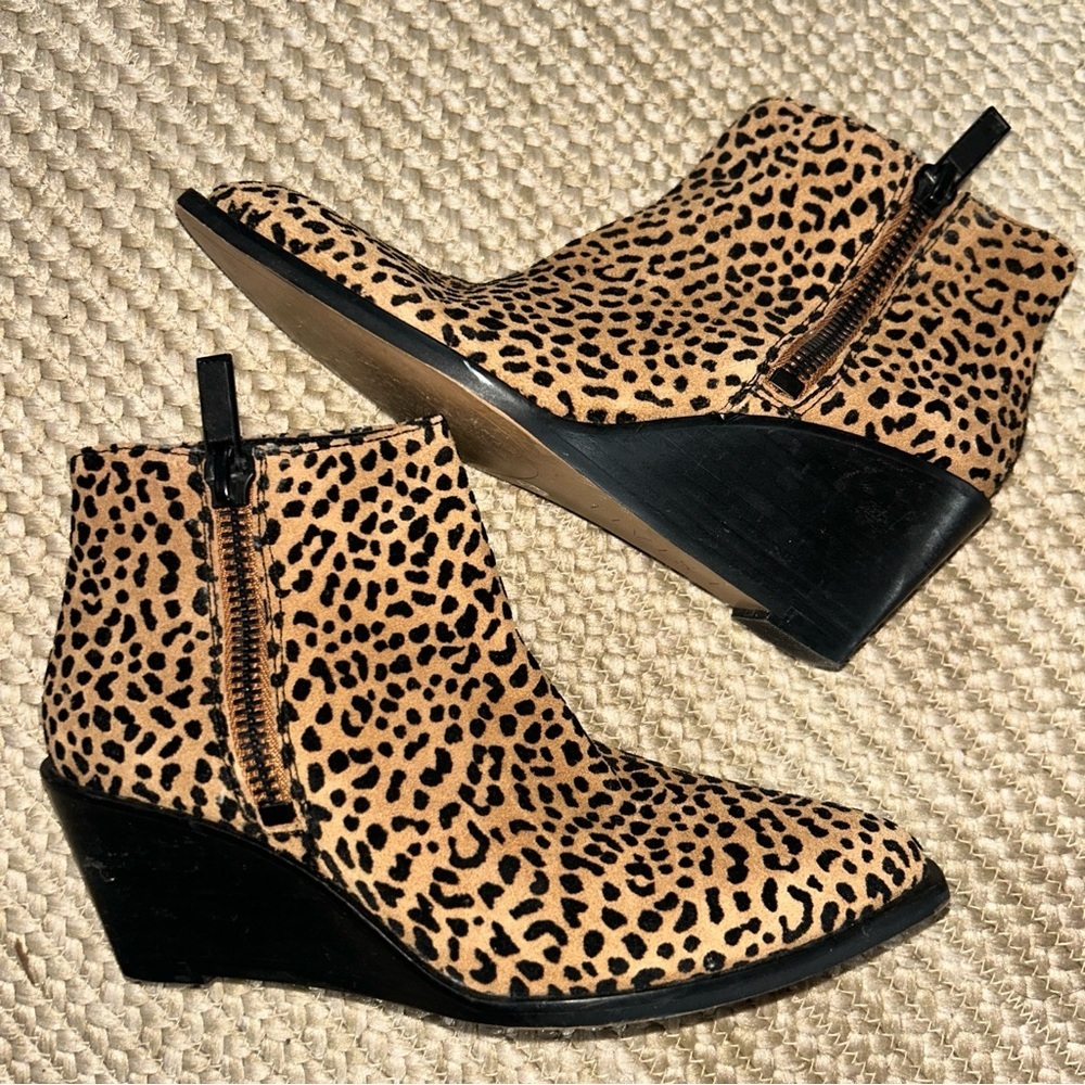 Stylish Leopard Print Ankle Booties